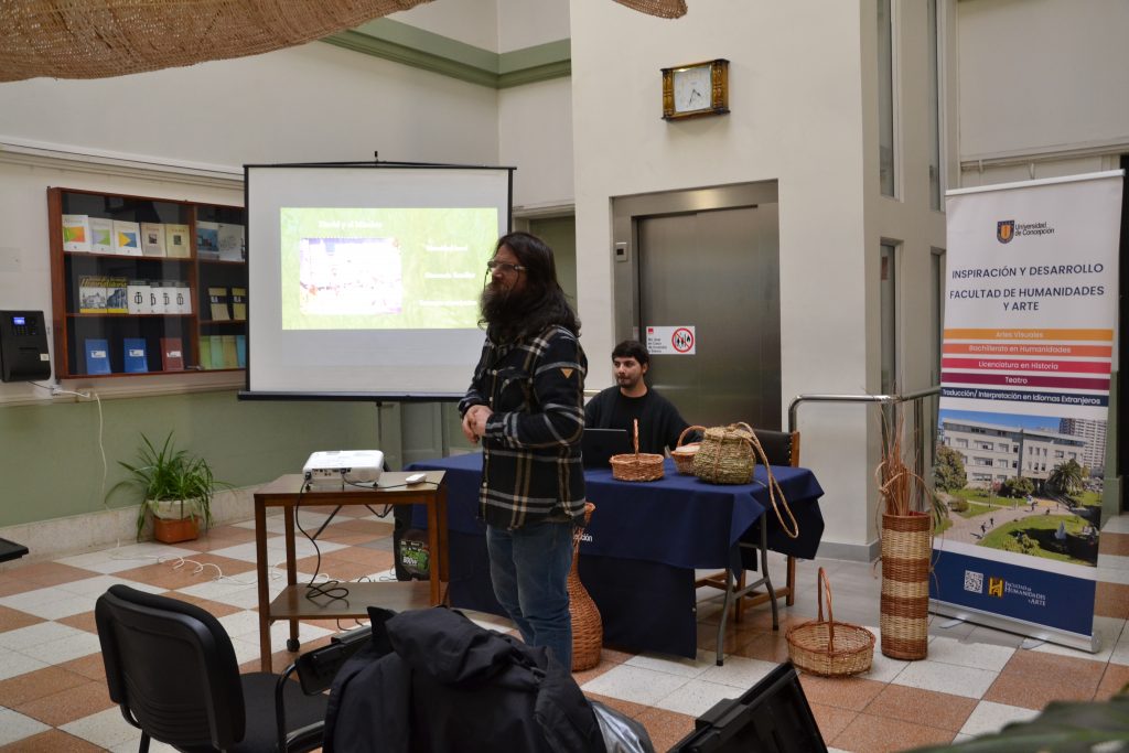 facultad-de-humanidades-y-arte-abrio-sus-puertas-a-la-comunidad-para-celebrar-el-dia-de-los-patrimonios-2024_53