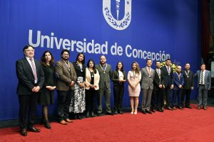 facultad-de-humanidades-y-arte-udec-destaca-a-12-doctores-y-doctoras-que-recibieron-medalla-doctoral-11