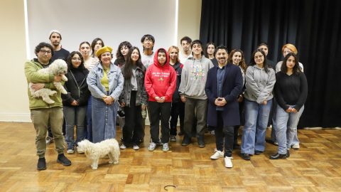 patricia-diaz-inostroza-periodista-y-musicologa-visita-a-estudiantes-de-teatro-udec-7