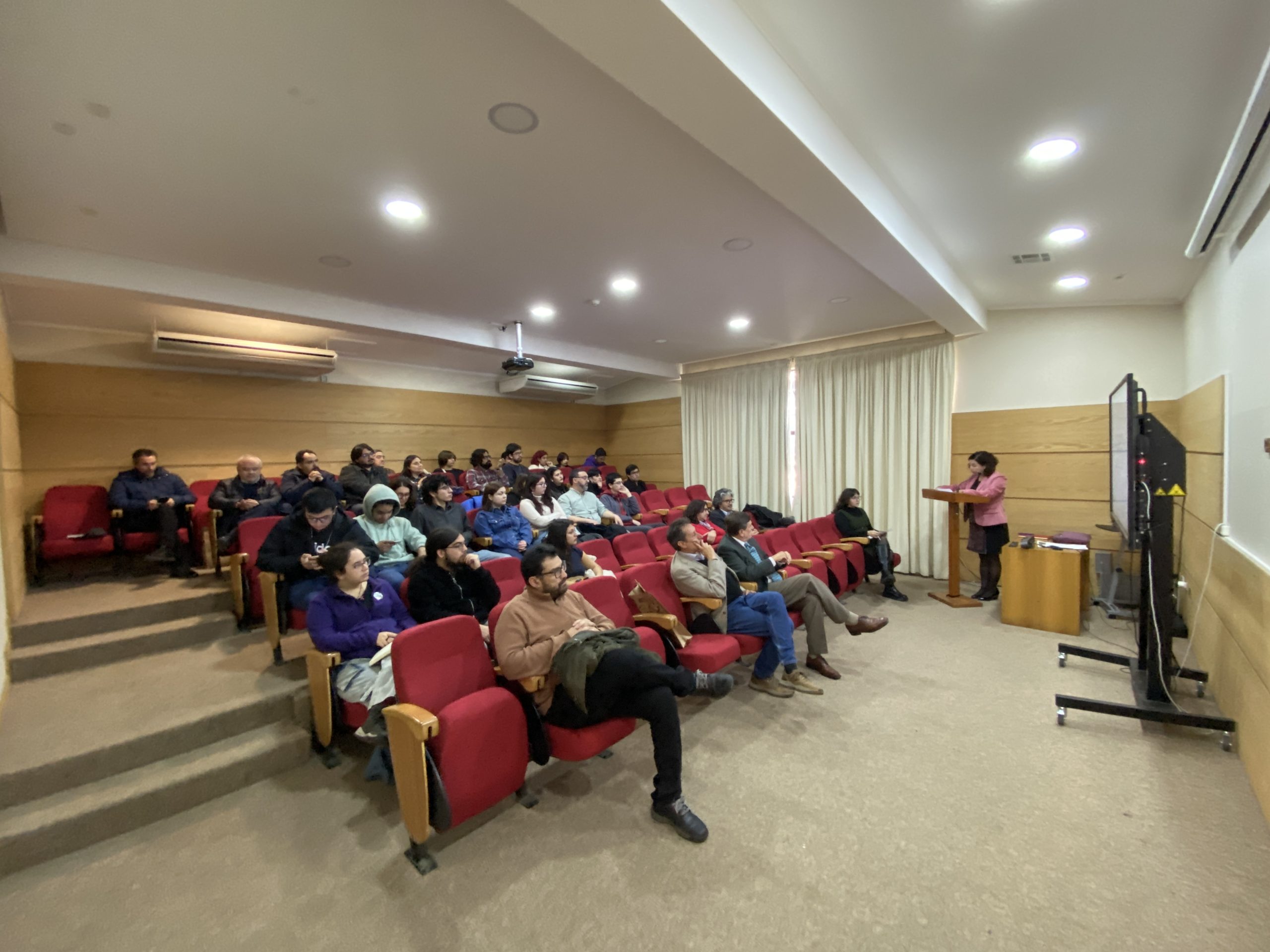 Dr. Claudio Llanos Reyes inaugura año académico del Departamento de Historia UdeC con una potente reflexión sobre el trabajo y sus transformaciones-2