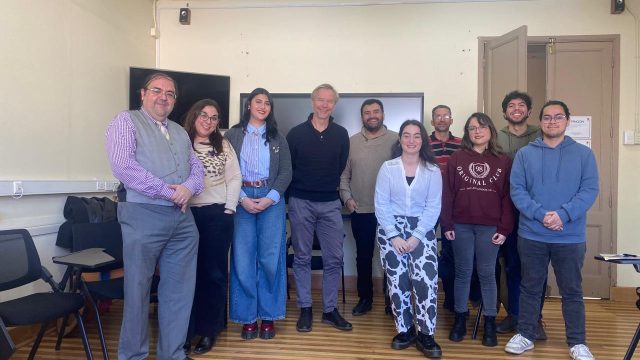 Académico de la Universidad de Turku dictó seminario sobre constructivismo narrativo para estudiantes y docentes de los Postgrados en Historia UdeC