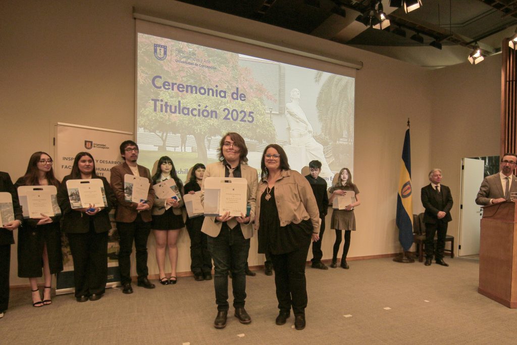 Titulación FHYA UdeC 2025_Bachillerato en Humanidades-18