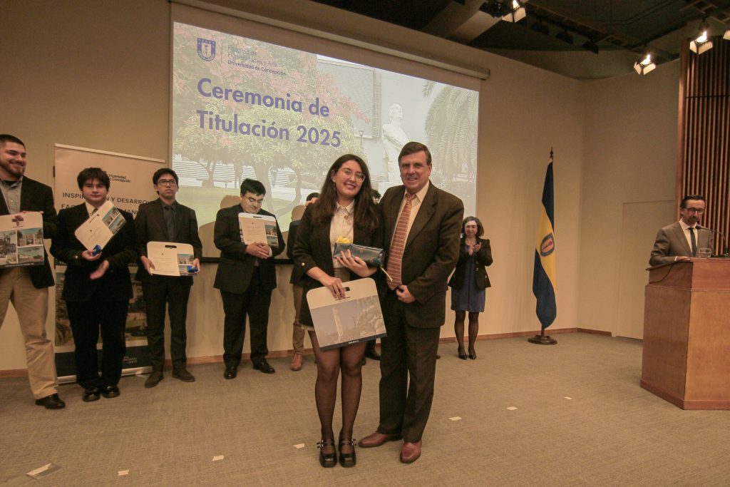 Titulación FHYA UdeC 2025_Lic. en Historia-32