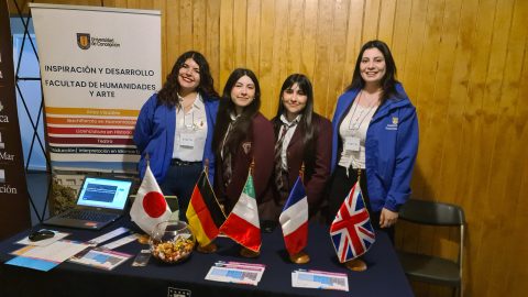 Estudiantes de TIIE representan a la Universidad de Concepción en el English Week del Colegio Almondale San Pedro