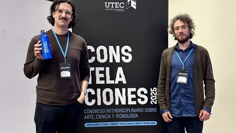 Académico de Teatro UdeC presentó proyecto de arte generativo en Congreso Constelaciones 2025-0