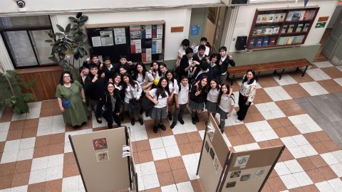 Exposición “De Chile al mundo: Gabriela Mistral en cuatro lenguas” convocó a estudiantes del Colegio Metodista Concepción-33
