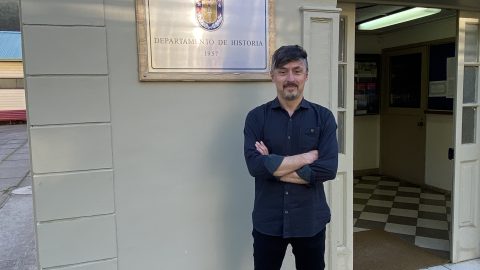 Académico UMCE dicta curso sobre usos sociales de la fotografía y crítica historiográfica para estudiantes de Doctorado en Historia UdeC