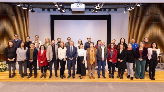 Equipo de Facultad de Humanidades y Arte -3