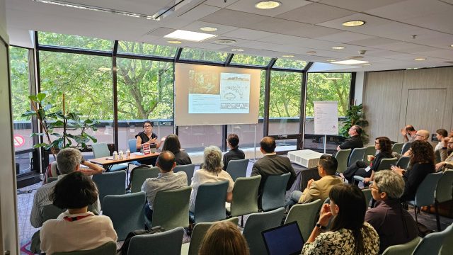 Investigadora UdeC presenta en París sobre historia colonial y transformaciones ecológicas del Archipiélago de Juan Fernández-2
