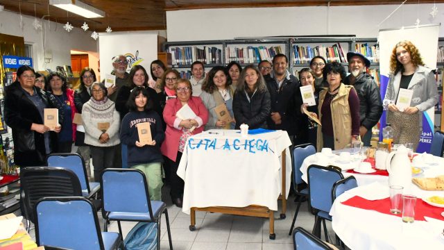 Docentes del Departamento de Español UdeC imparten taller de literatura para la Municipalidad de Tucapel