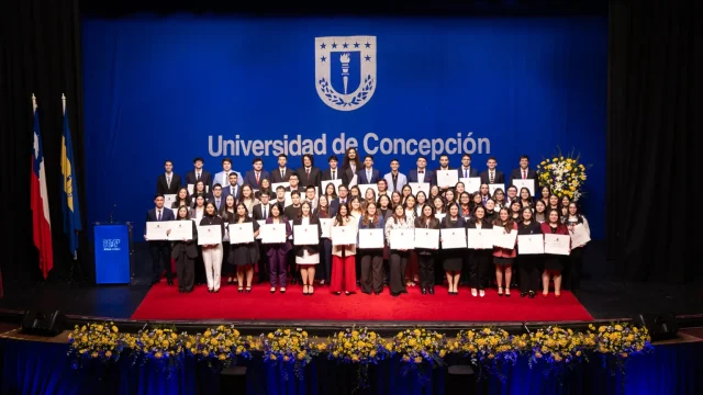 Premio Universidad de Concepción reconoce a 76 egresadas y egresados por su excelencia académica